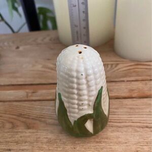 Vintage Set of 1 (Single) Ceramic Corn Salt or Pepper Shaker
